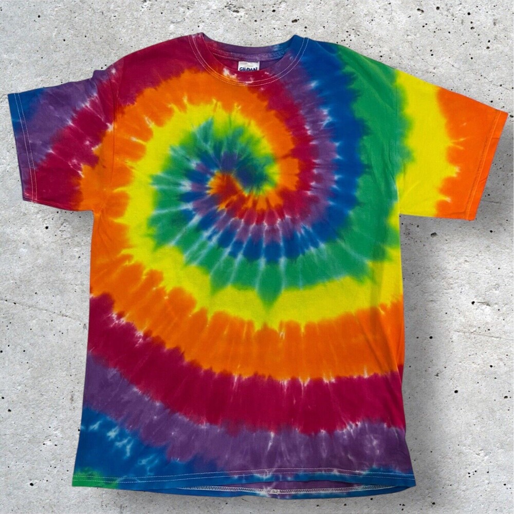 Tie Dye T Shirt Short Sleeve Colorful Tee Adult Size Medium Gildan Heavy Cotton